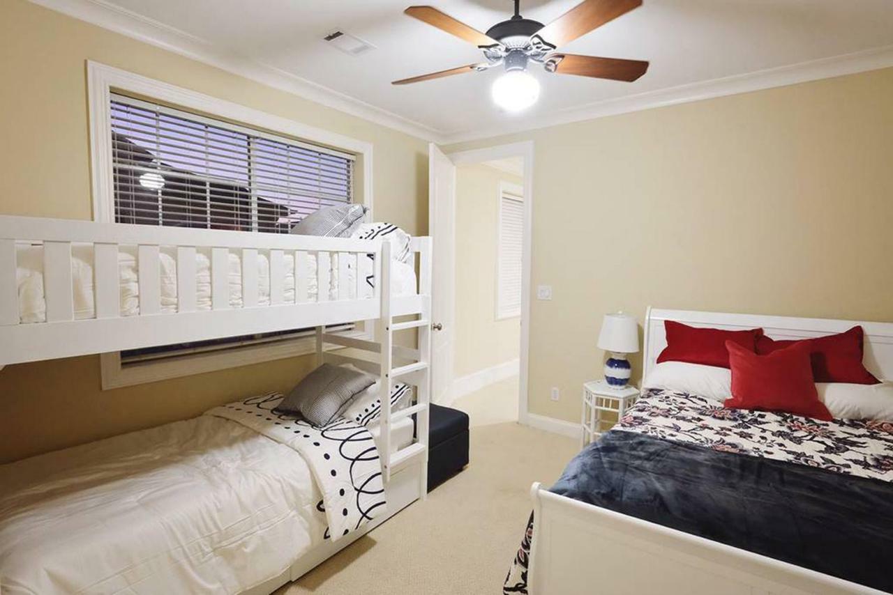 Downtown Museum District, Zoo, Parks, Nightlife! - Detering Apartment Houston Exterior photo